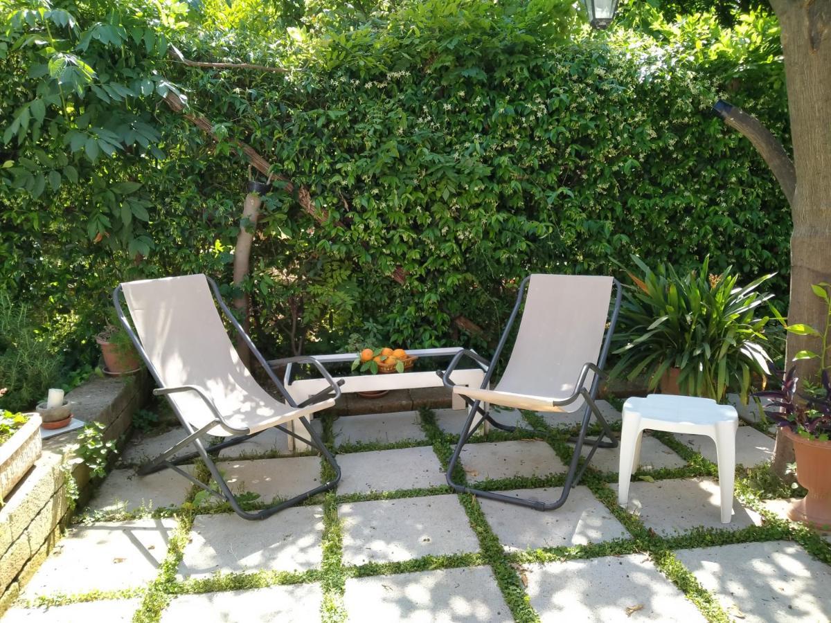 Bed and Breakfast Villino L'Aranceto Sorrentino Мета Екстер'єр фото