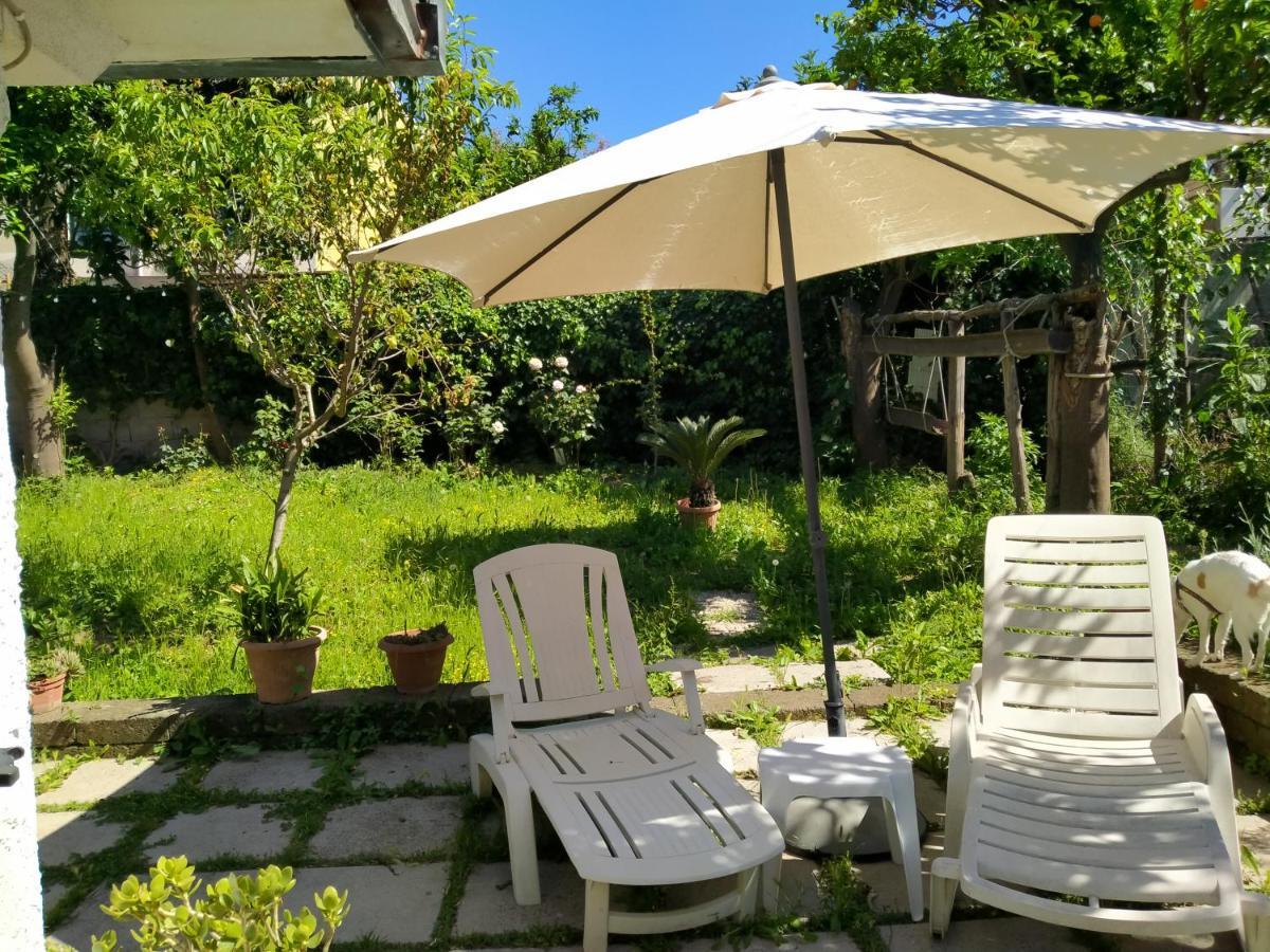 Bed and Breakfast Villino L'Aranceto Sorrentino Мета Екстер'єр фото