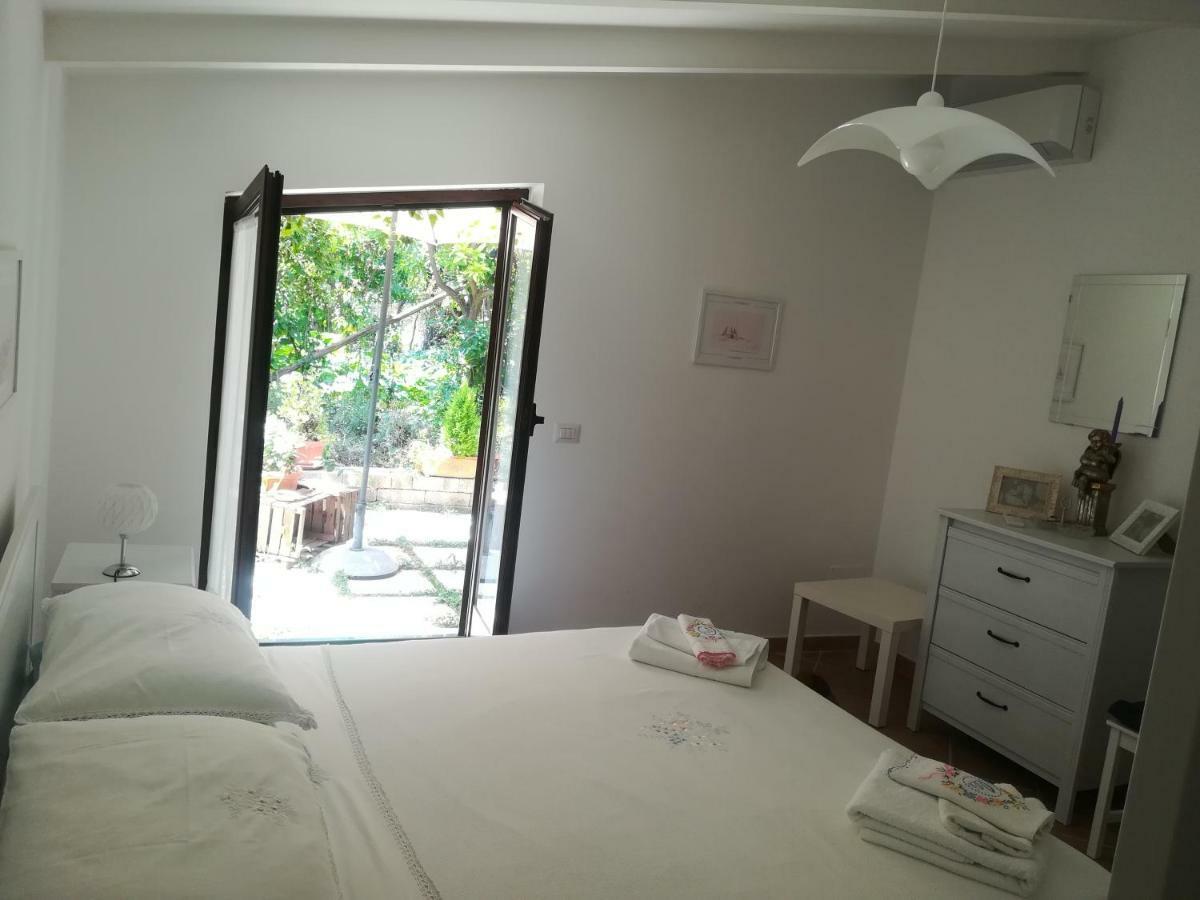 Bed and Breakfast Villino L'Aranceto Sorrentino Мета Екстер'єр фото
